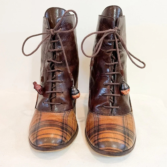 Kendo Tartan Heeled Ankle Boots - Picture 2 of 16